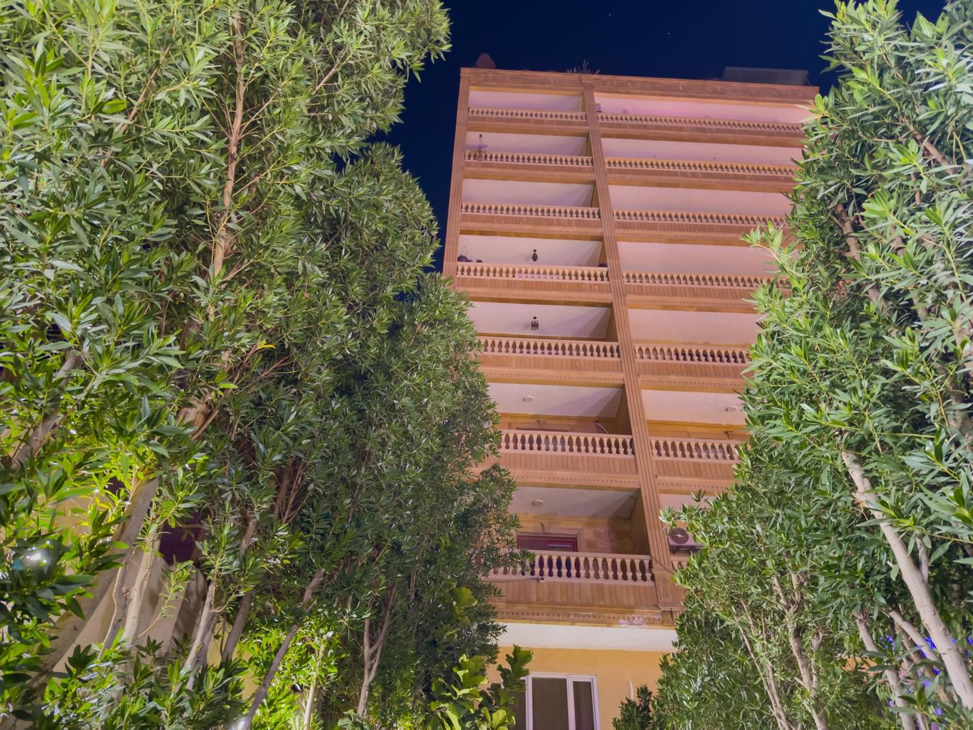 Royal Crown Hotel Giza Pyramids View Kafret el-Gabal Exterior foto