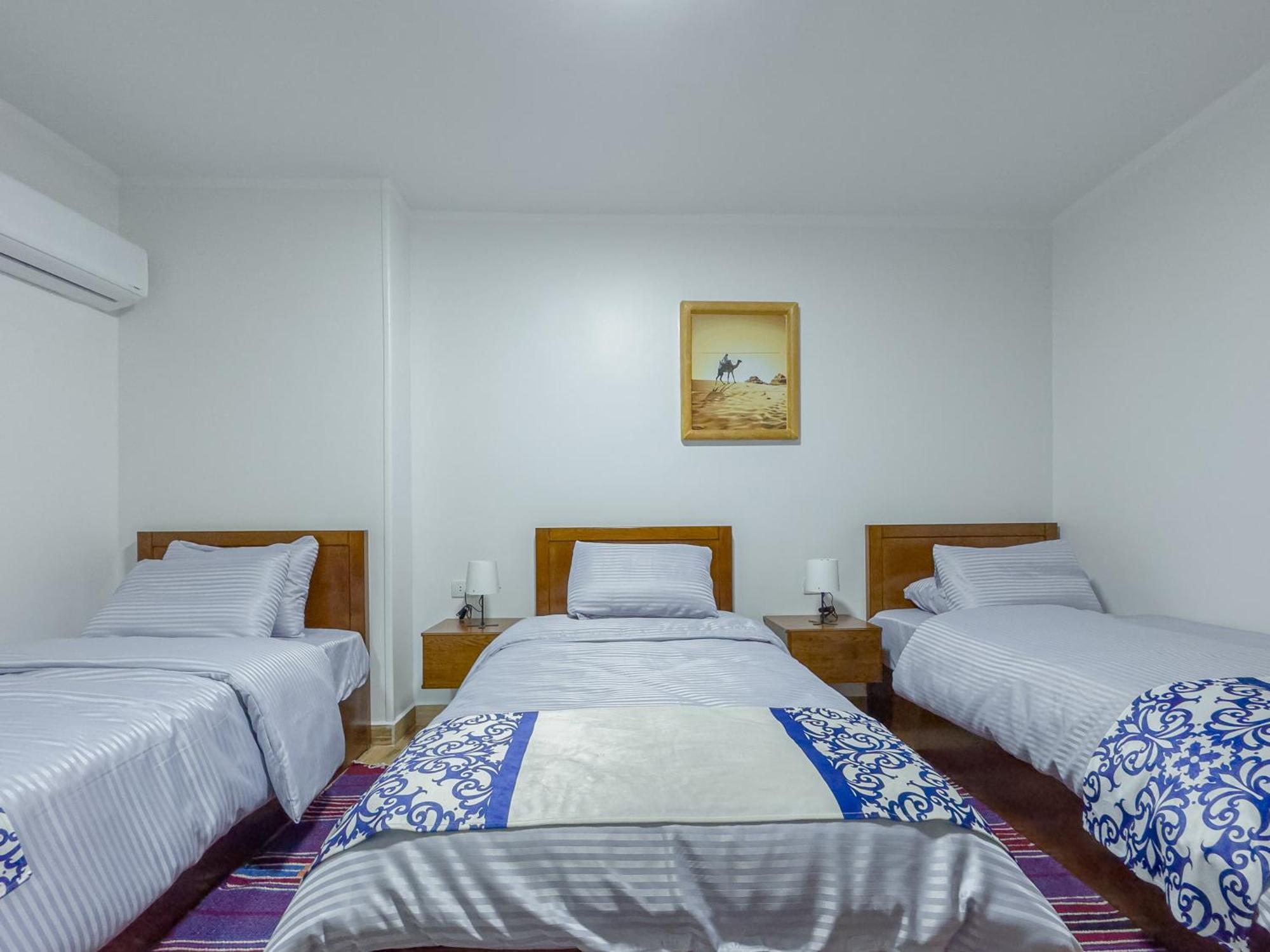 Royal Crown Hotel Giza Pyramids View Kafret el-Gabal Habitación foto